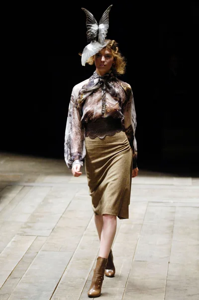 Look 13